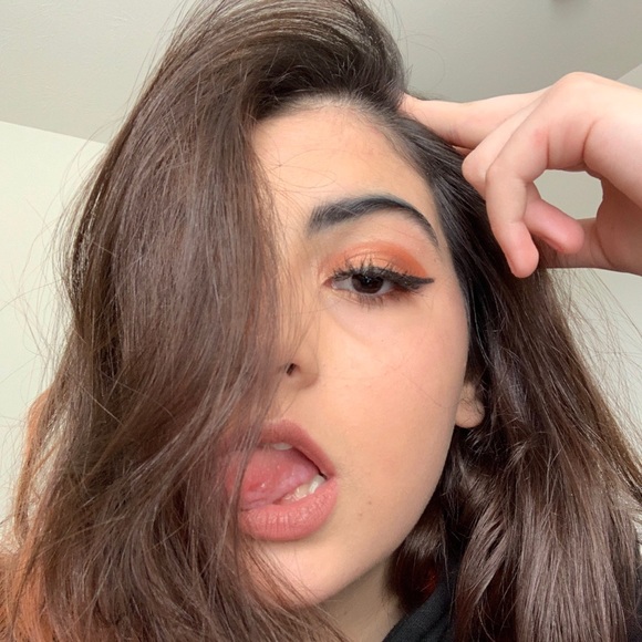 Meet your Posher, Mackenzie - Picture 6 of 7